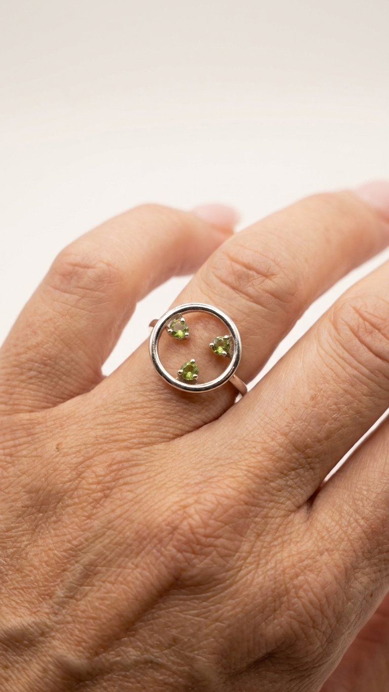 Anillo ÓRBITA · Moissanitas Verdes en Plata 925