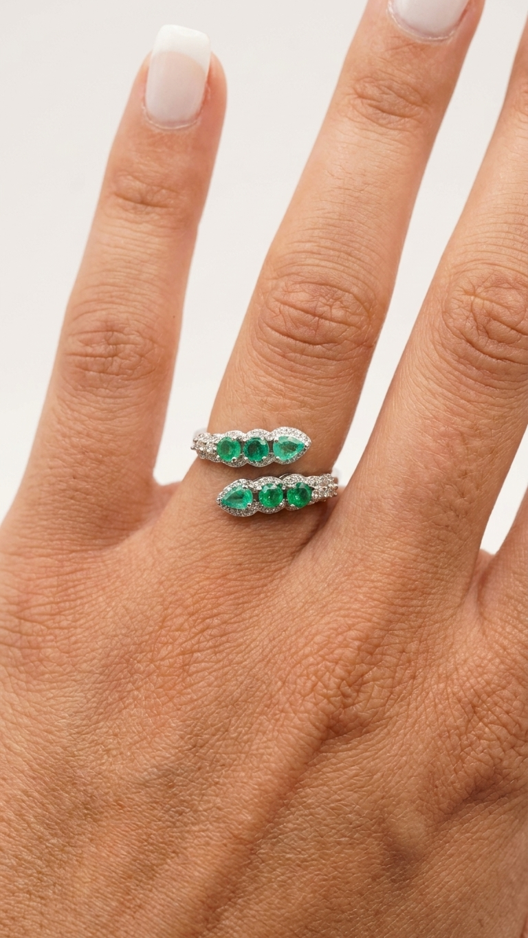 Anillo EMERA · Esmeraldas Naturales en Plata 925