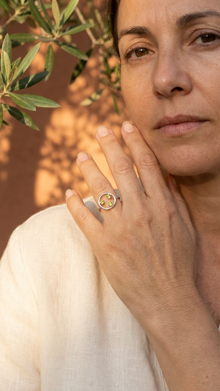Anillo ÓRBITA · Moissanitas Verdes en Plata 925